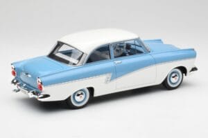 Ford Taunus 17M P2 Helesinine & Valge BoS Models 1:18 BOS019 Metall - pilt 2/6
