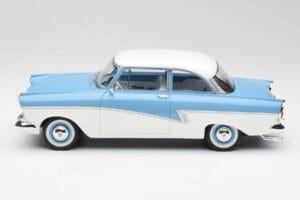 Ford Taunus 17M P2 Helesinine & Valge BoS Models 1:18 BOS019 Metall - pilt 3/6