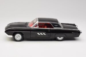 Ford Thunderbird Must Anson 1:18 30344 Metall - pilt 4/8