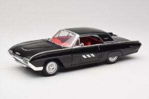 Ford Thunderbird Must Anson 1:18 30344 Metall