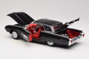 Ford Thunderbird Must Anson 1:18 30344 Metall - pilt 5/8