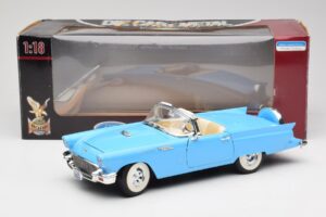 Ford Thunderbird Kabriolett Sinine Road Signature 1:18 92358 Metall - pilt 8/8