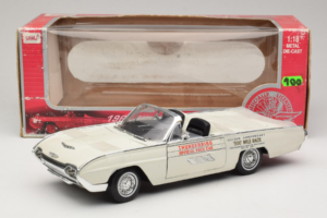 Ford Thunderbird Kabriolett Indy Pace Car Anson 1:18 30368 Metall - pilt 6/6