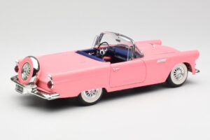 Ford Thunderbird Roosa Revell 1:18 8804 Metall - pilt 3/8