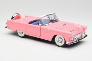Ford Thunderbird Roosa Revell 1:18 8804 Metall - pilt 6/8