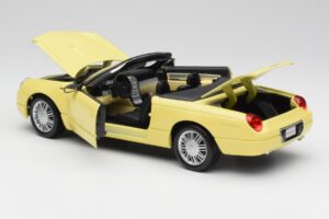 Ford Thunderbird Show Car Kollane Maisto 1:18 50335 Metall - pilt 5/8