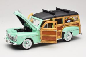 Ford Woody Panel Wagon Müntroheline Road Signature 1:18 20028 Metall - pilt 2/8