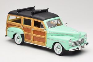 Ford Woody Panel Wagon Müntroheline Road Signature 1:18 20028 Metall - pilt 6/8