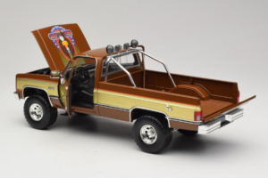 GMC K-2500 Sierra Grande Pruun GreenLight 1:18 13560 Metall - pilt 5/8