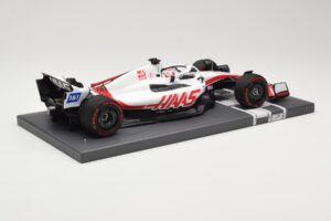 Haas VF-22 #20 K. Magnussen Bahrain GP 2022 Minichamps 1:18 117220120 Metall - pilt 3/6