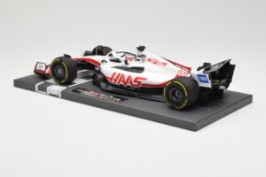 Haas VF-22 #20 K. Magnussen British GP 2022 Minichamps 1:18 117221020 Metall - pilt 5/6