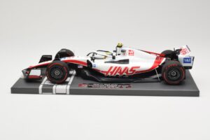 Haas VF-22 #47 M. Schumacher Bahrain GP 2022 Minichamps 1:18 117220147 Metall