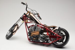 Harley-Davidson West Coast Choppers Diablo Soft Tail Kuldne Punane Minichamps 1:5 JJ04-05-03 Metall - pilt 4/6