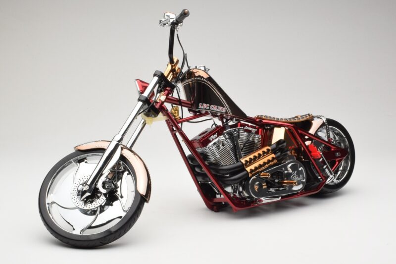Harley-Davidson West Coast Choppers Diablo Soft Tail Kuldne Punane Minichamps 1:5 JJ04-05-03 Metall