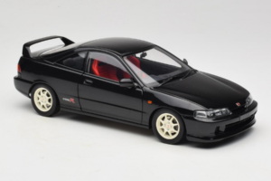 Honda Integra Type R DC2 Pre-Facelift Flamenco Black Pearl MotorHelix 1:18 M85203 Metall - pilt 6/8