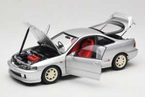 Honda Integra Type R DC2 Pre-Facelift Vogue Silver Metallic MotorHelix 1:18 M85202 Metall - pilt 2/8