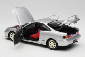 Honda Integra Type R DC2 Pre-Facelift Vogue Silver Metallic MotorHelix 1:18 M85202 Metall - pilt 5/8