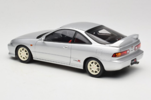 Honda Integra Type R DC2 Pre-Facelift Vogue Silver Metallic MotorHelix 1:18 M85202 Metall - pilt 7/8