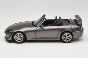 Honda S2000 AP2 Type S Moon Rock Metallic MotorHelix 1:18 M85111 Metall - pilt 5/9