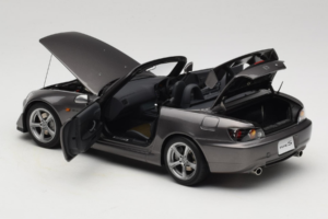 Honda S2000 AP2 Type S Moon Rock Metallic MotorHelix 1:18 M85111 Metall - pilt 6/9