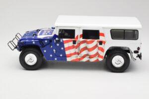 Hummer H1 AM General Gore-Lieberman Humvee America Exoto 1:18 01807 Metall - pilt 4/8