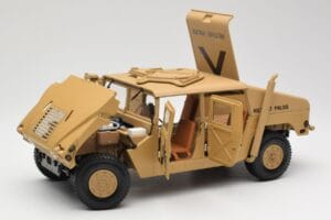 Hummer H1 AM General Military Police Exoto 1:18 01801 Metall - pilt 2/8