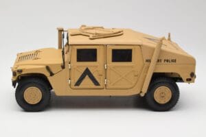 Hummer H1 AM General Military Police Exoto 1:18 01801 Metall - pilt 4/8