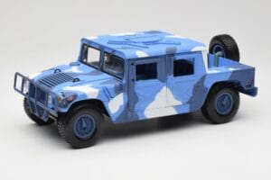 Hummer H1 Humvee Sinine & Valge Motormax 1:18 73157 Metall