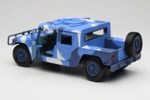 Hummer H1 Humvee Sinine & Valge Motormax 1:18 73157 Metall - pilt 5/8