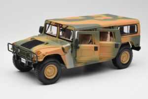 Hummer H1 Station Wagon Military Maisto 1:18 56049 Metall - pilt 2/8