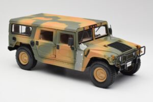 Hummer H1 Station Wagon Military Maisto 1:18 56049 Metall - pilt 6/8