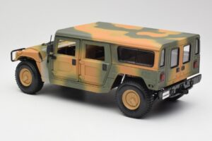 Hummer H1 Station Wagon Military Maisto 1:18 56049 Metall - pilt 7/8