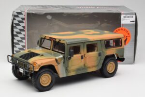 Hummer H1 Station Wagon Military Maisto 1:18 56049 Metall - pilt 8/8