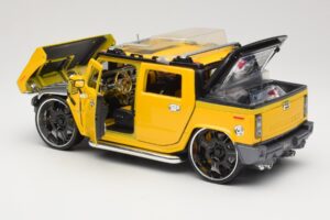 Hummer H2 SUT Concept Kollane Maisto 1:18 31067 Metall - pilt 5/8