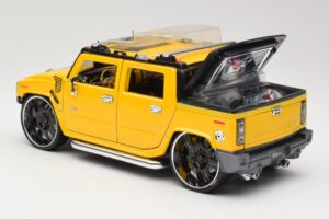 Hummer H2 SUT Concept Kollane Maisto 1:18 31067 Metall - pilt 7/8