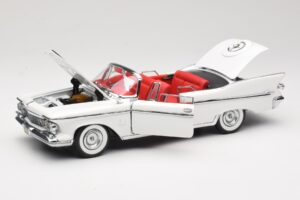 Imperial Crown Kabriolett Valge Road Signature 1:18 20138 Metall - pilt 2/8