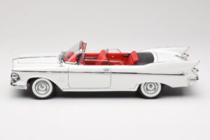 Imperial Crown Kabriolett Valge Road Signature 1:18 20138 Metall - pilt 4/8