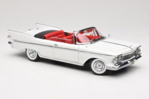 Imperial Crown Kabriolett Valge Road Signature 1:18 20138 Metall - pilt 6/8