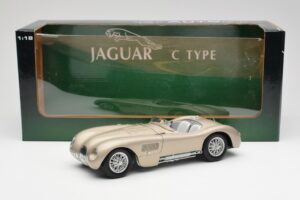 Jaguar C-Type Pronks AUTOart 1:18 73502 Metall - pilt 8/8