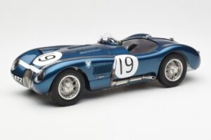 Jaguar C-Type #19 J. Stewart Ecurie Ecosse Goodwood Members Meeting 1954 CMC 1:18 M-192 Metall
