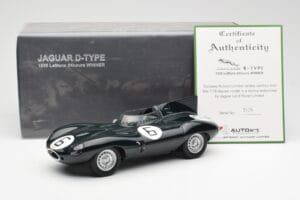 Jaguar D-Type #6 M. Hawthorn / I. Bueb Team Jaguar Cars Ltd 24 Hours of Le Mans 1955 AUTOart 1:18 85586 Metall - pilt 6/6