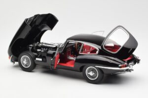 Jaguar E-Type 3.8 Series 1 Must Kyosho 1:18 08954BK Metall - pilt 5/8