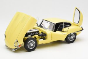 Jaguar E-Type 3.8 Series 1 Helekollar Kyosho 1:18 08954LY Metall - pilt 2/8