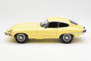 Jaguar E-Type 3.8 Series 1 Helekollar Kyosho 1:18 08954LY Metall - pilt 4/8
