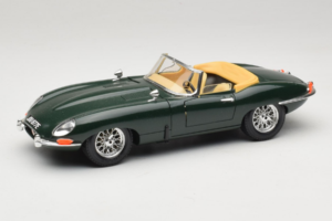 Jaguar E-Type Kabriolett Roheline Bburago 1:18 3026 Metall