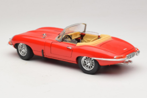 Jaguar E-Type Series 1 Kabriolett Punane Bburago 1:18 3038 Metall - pilt 6/8