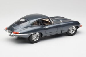 Jaguar E-Type Hall Bburago 1:18 30018 Metall - pilt 3/8
