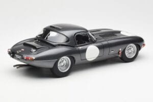Jaguar E-Type Series 1 Coupe Lightweight Tumehall AUTOart 1:18 73647 Metall - pilt 3/8