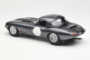 Jaguar E-Type Series 1 Coupe Lightweight Tumehall AUTOart 1:18 73647 Metall - pilt 7/8