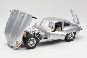 Jaguar E-Type Series 1 Hõbedane Bburago 1:18 3018-M2 Metall - pilt 2/8